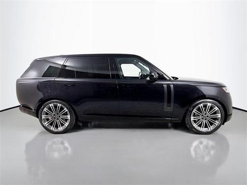2025 Land Rover Range Rover P530 SE 7 Seat