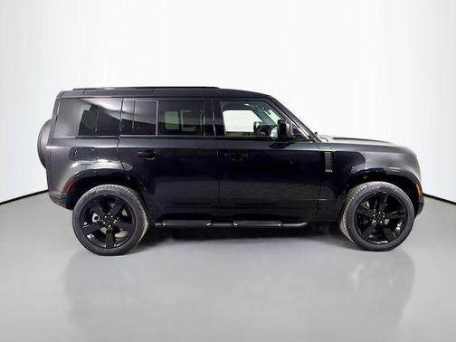 2026 Land Rover Defender P400 X-Dynamic SE