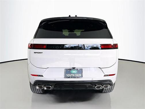 2025 Land Rover Range Rover Sport SE