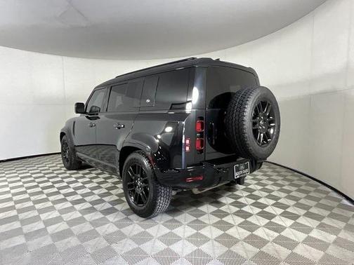 2024 Land Rover Defender 110 P400 X-Dynamic SE