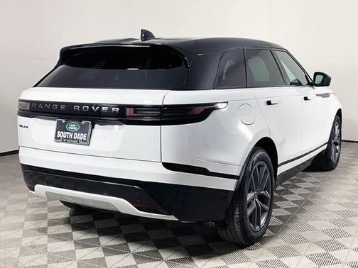 2026 Land Rover Range Rover Velar P250 SE R-Dynamic