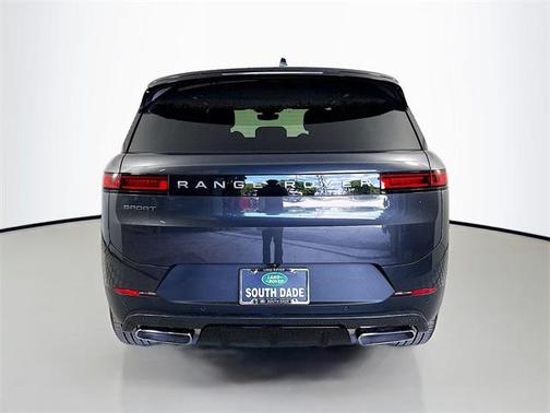 2025 Land Rover Range Rover Sport SE