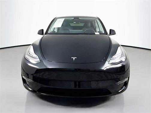 2022 Tesla Model Y Long Range Dual Motor All-Wheel Drive