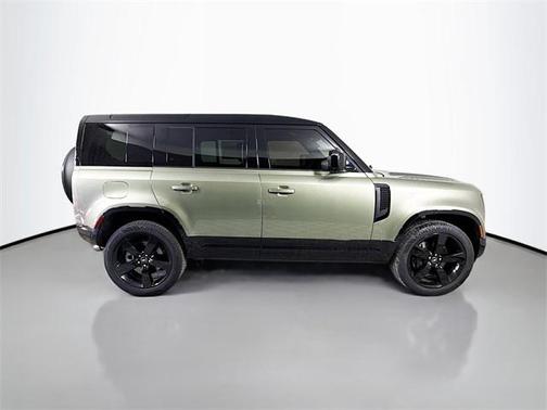 2025 Land Rover Defender 110 P500 X-Dynamic SE
