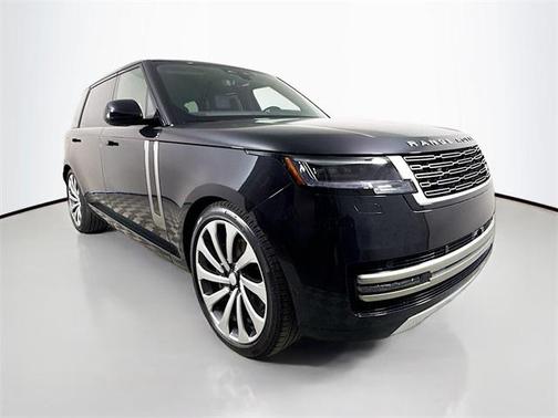 2025 Land Rover Range Rover P530 SE 7 Seat