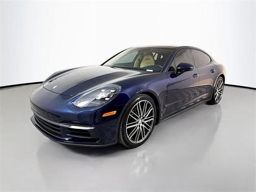 2018 Porsche Panamera 4