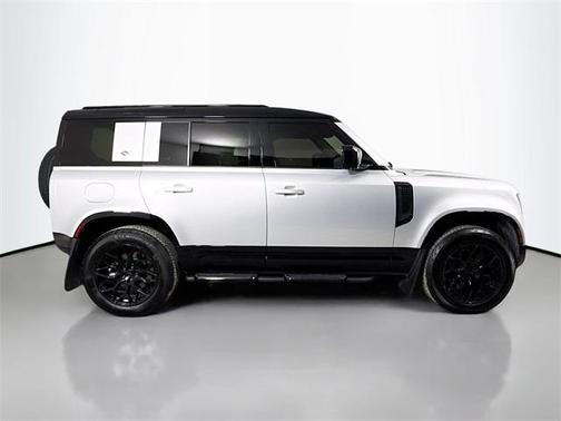 2022 Land Rover Defender 110 X-Dynamic SE