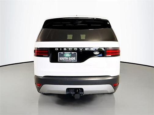 2023 Land Rover Discovery P300 S