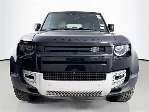 2025 Land Rover Defender 110 P400 S