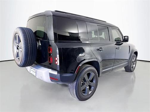 2025 Land Rover Defender 110 P400 S