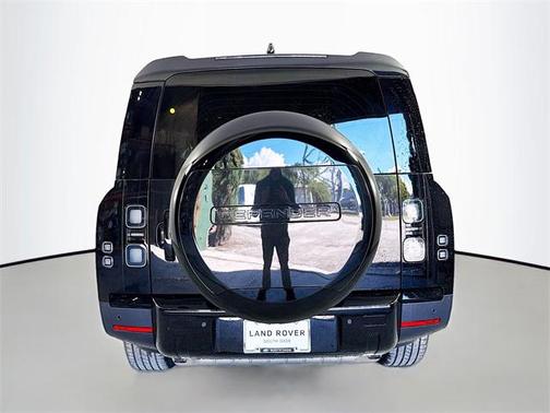 2026 Land Rover Defender P300 S