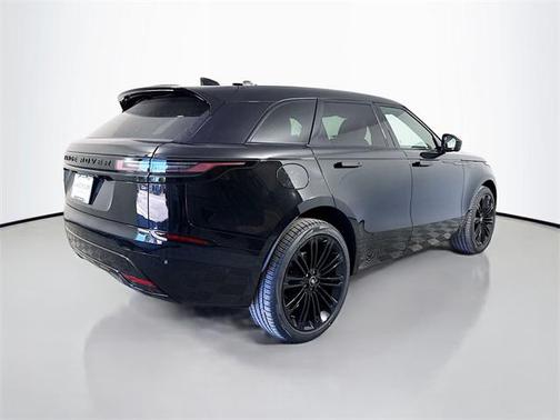 2026 Land Rover Range Rover Velar P400 Dynamic SE