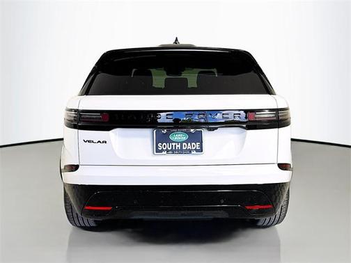 2026 Land Rover Range Rover Velar P250 SE R-Dynamic