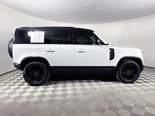 2025 Land Rover Defender 110 P400 S