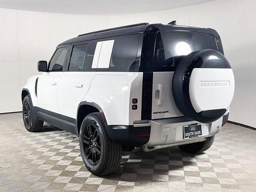 2025 Land Rover Defender 110 P400 S