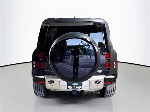 2023 Land Rover Defender 110 Standard