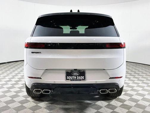 2025 Land Rover Range Rover Sport SE