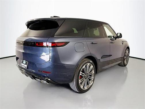 2025 Land Rover Range Rover Sport SE