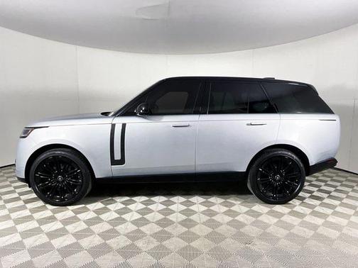 2025 Land Rover Range Rover P400 SE