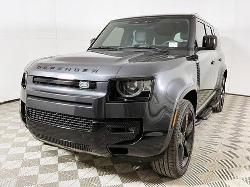 2025 Land Rover Defender 130 P400 X-Dynamic SE