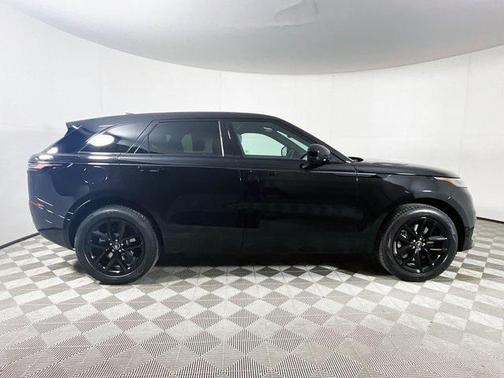 2026 Land Rover Range Rover Velar P250 SE R-Dynamic