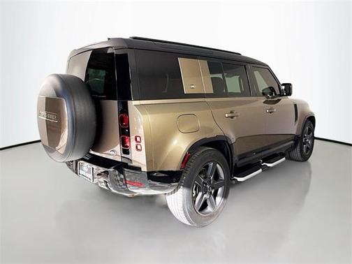 2023 Land Rover Defender 110 X-Dynamic SE