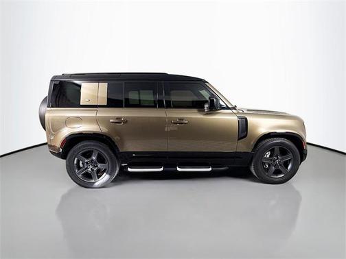 2023 Land Rover Defender 110 X-Dynamic SE