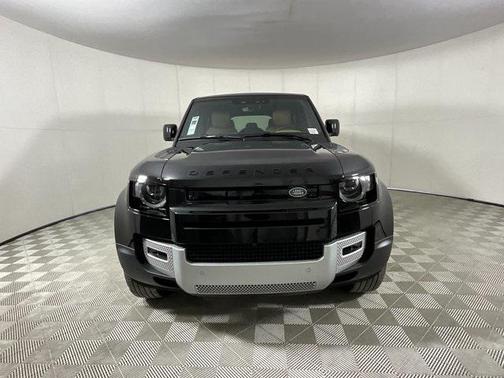 2025 Land Rover Defender 110 P400 S