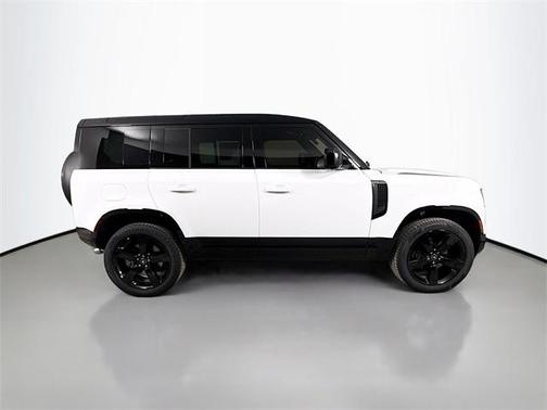 2025 Land Rover Defender 110 P500 X-Dynamic SE