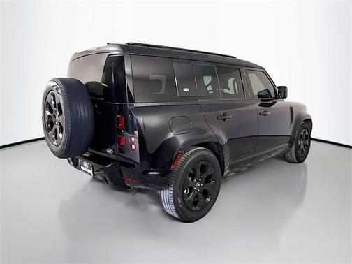 2023 Land Rover Defender 110 X-Dynamic SE