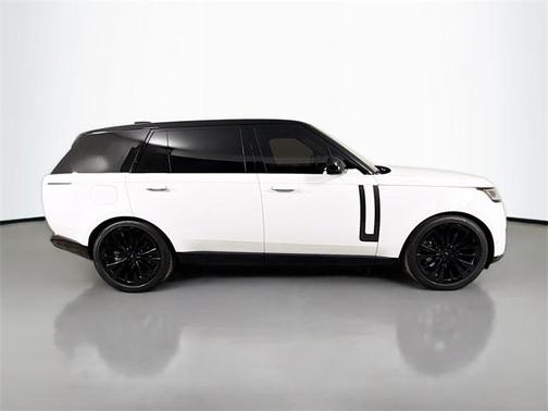 2025 Land Rover Range Rover P530 SE 7 Seat