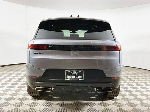 2025 Land Rover Range Rover Sport SE
