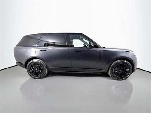 2025 Land Rover Range Rover P530 SE 7 Seat