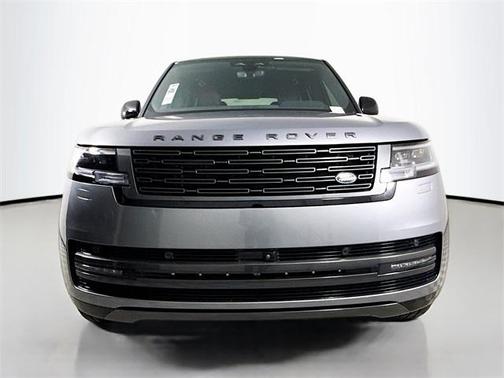 2025 Land Rover Range Rover P550e SE