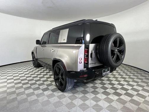 2023 Land Rover Defender 110 X-Dynamic SE