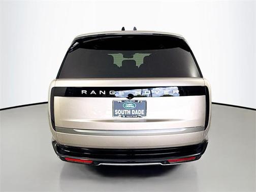 2025 Land Rover Range Rover P530 SE 7 Seat