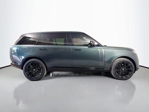 2025 Land Rover Range Rover P400 SE 7 Seat