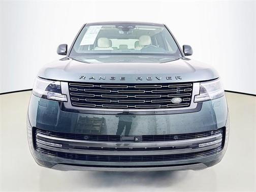 2025 Land Rover Range Rover P400 SE