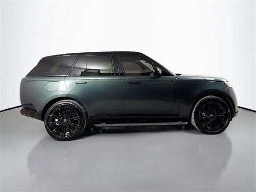 2025 Land Rover Range Rover P400 SE