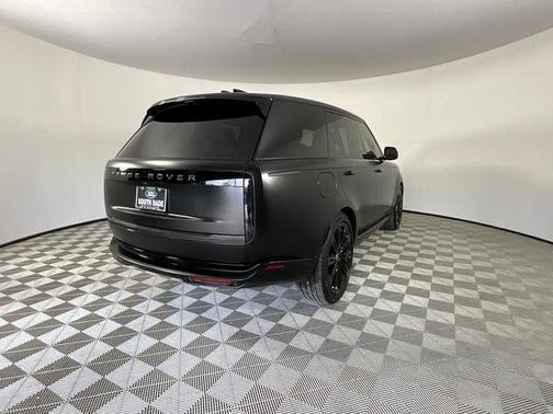 2025 Land Rover Range Rover P530 Autobiography