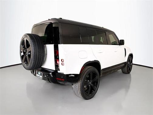 2025 Land Rover Defender 110 P400 X-Dynamic SE