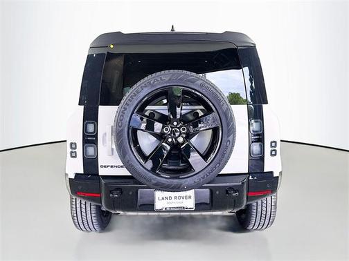 2026 Land Rover Defender P400 X-Dynamic SE