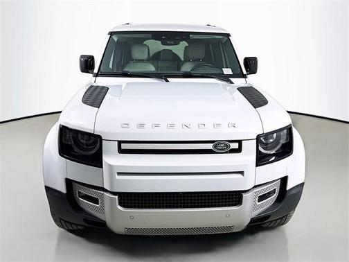 2023 Land Rover Defender 110 SE