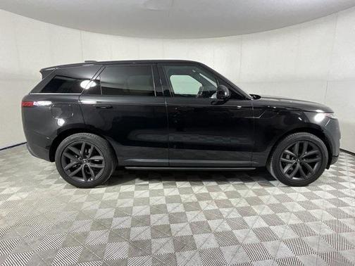 2024 Land Rover Range Rover Sport SE
