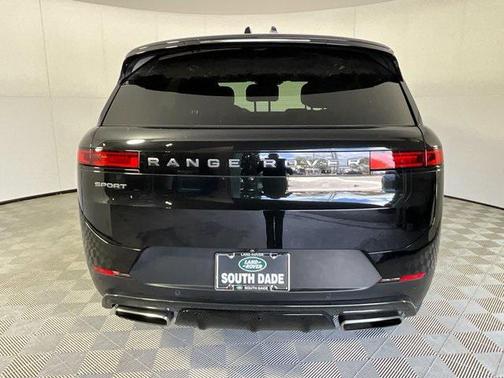 2024 Land Rover Range Rover Sport SE