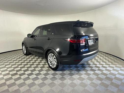 2024 Land Rover Discovery P300 S