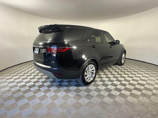 2024 Land Rover Discovery P300 S