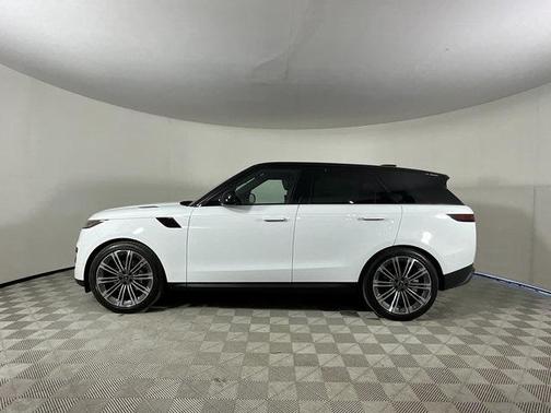2025 Land Rover Range Rover Sport SE