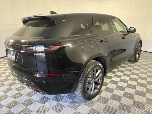 2026 Land Rover Range Rover Velar P250 SE R-Dynamic