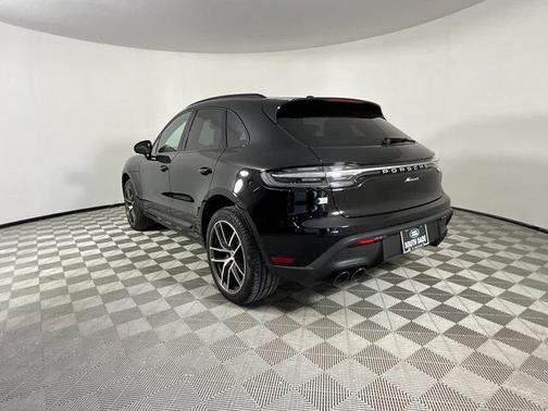 2023 Porsche Macan Base